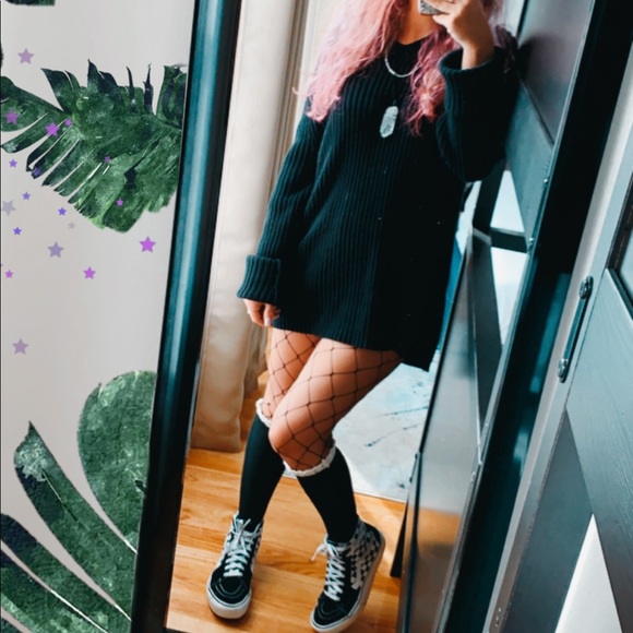 Meet your Posher, Moody - Picture 5 of 9